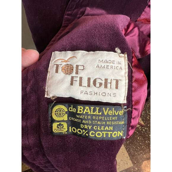 Velvet coat robe open front sash belt maroon wine  1970s - Picture 8 of 11